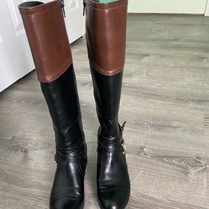 Stylish Black Boots With Brown Tops